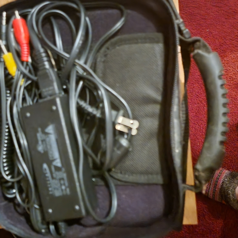 Initial portable cd player